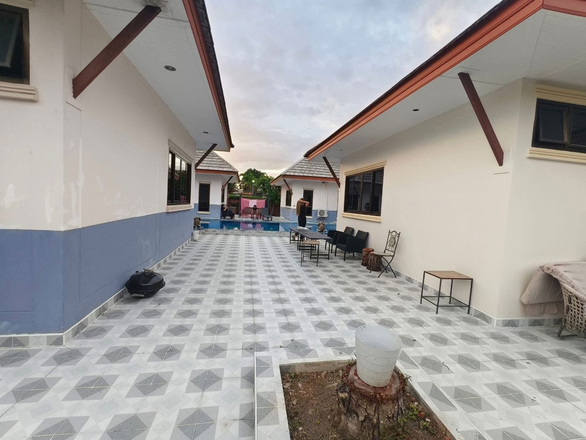 picture Baan Pool Villa Huai Yai 4 houses next to each other - 9/14