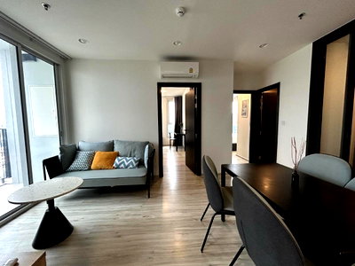 Condos for rent : XT Huaikhwang 2BR  MRT huaikhwang 