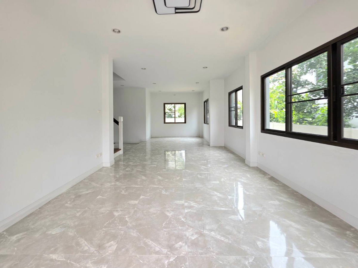 รูป บ้านรีโนเวทใหม่ทั้งหลัง หมู่บ้านวิสต้าวิลล์ (B1 B2) ลำลูกกา คลอง 3 ซอยเปียร์นนท์ ถนนชลมาร์คพิจารณ์ - รูปที่ 16/36