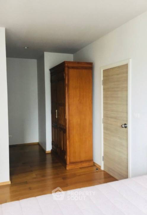 picture 1-BR Condo at Hive Taksin near BTS Wongwian Yai (ID 593537) - 25/30