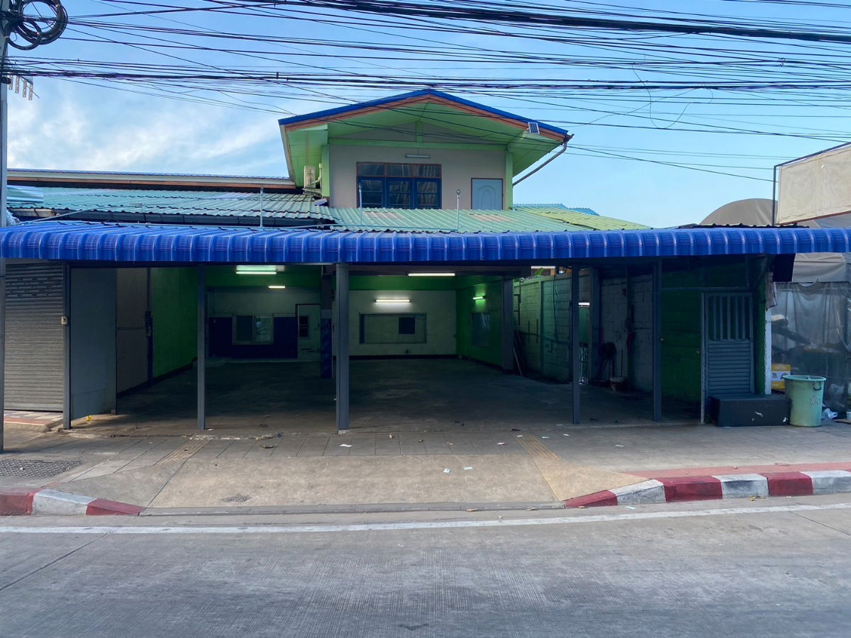 picture 2-Storey House for Rent (50 sq.wah) with 5 Bedrooms + Adjacent Vacant Land (125 sq.wah) on Ladprao 71, Soi Sangkhom Songkhro 26 - 1/25