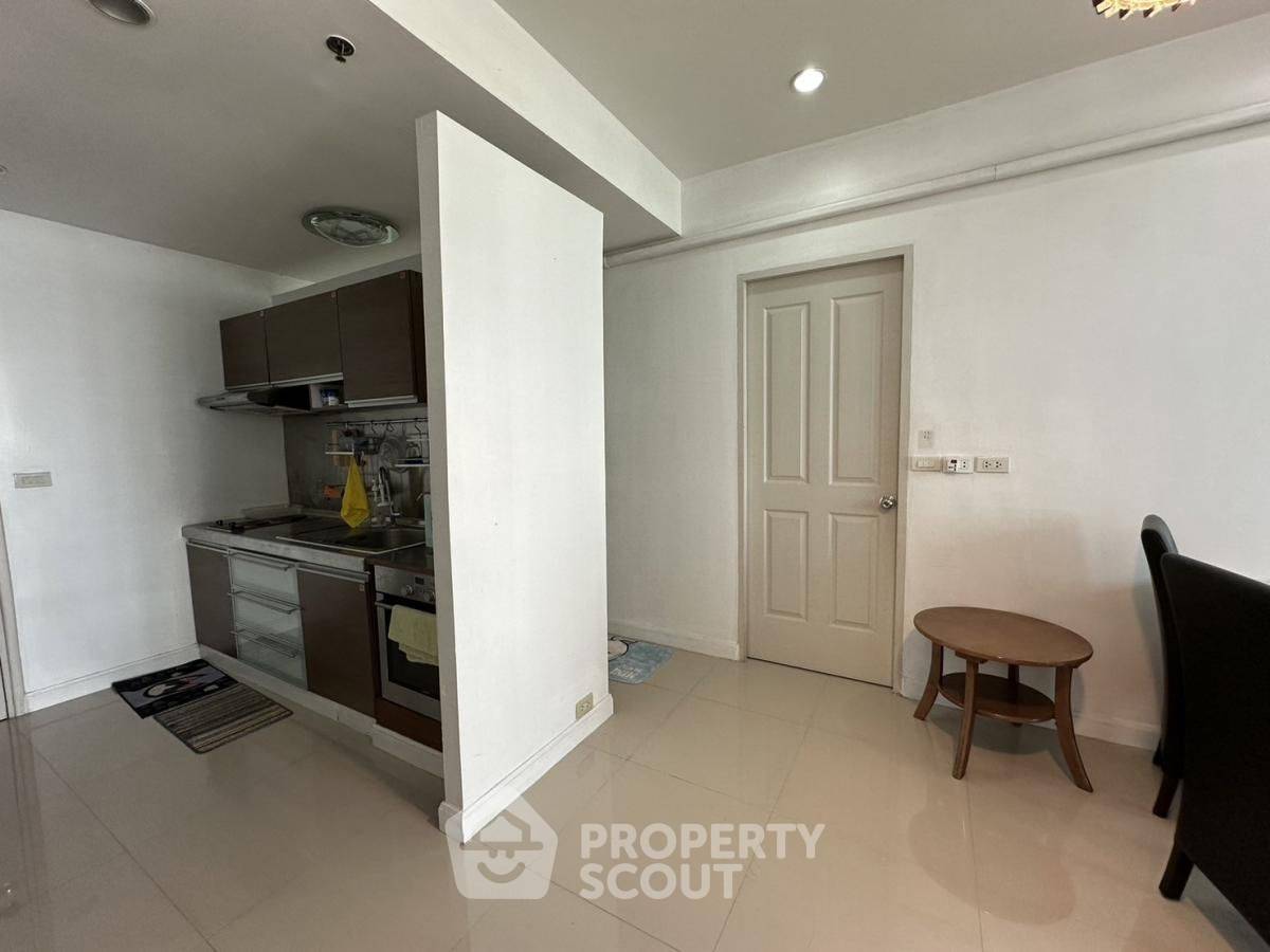 picture 2-BR Condo at Baan Sathorn Chaopraya near BTS Krung Thon Buri (ID 2109645) - 6/9