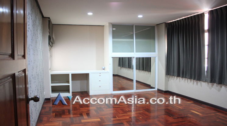picture 🔼🔽 AccomA 📩 Home Office 4 BR House in  (13000877) - 4/11