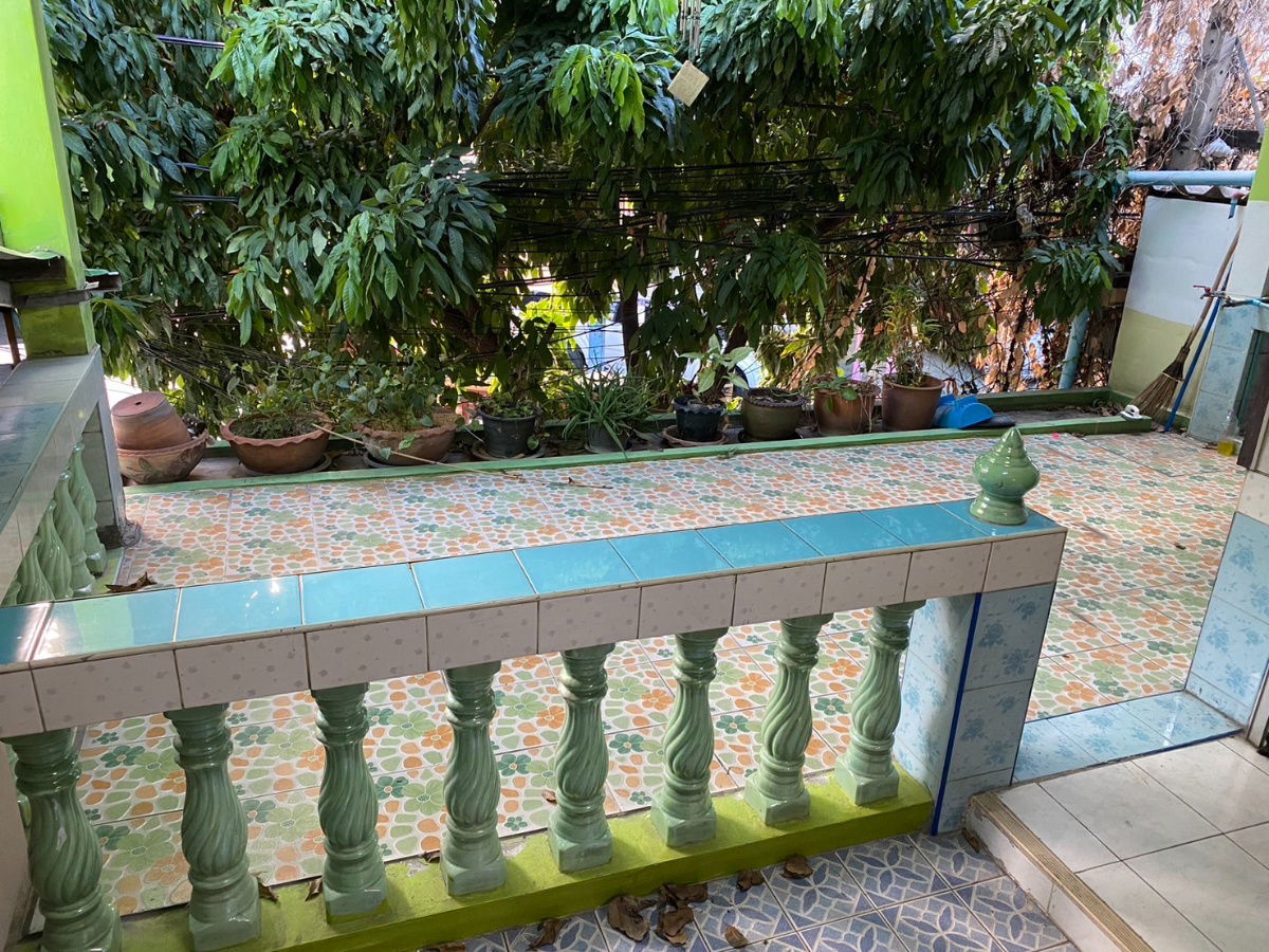 picture 2-Storey House for Rent (50 sq.wah) with 5 Bedrooms + Adjacent Vacant Land (125 sq.wah) on Ladprao 71, Soi Sangkhom Songkhro 26 - 11/25