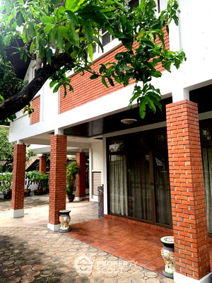เช่าบ้านเดี่ยว ซอยทองหล่อ (สุขุมวิท 55) : บ้าน 2-ห้องนอน ใกล้ BTS ทองหล่อ (ID 2242461)