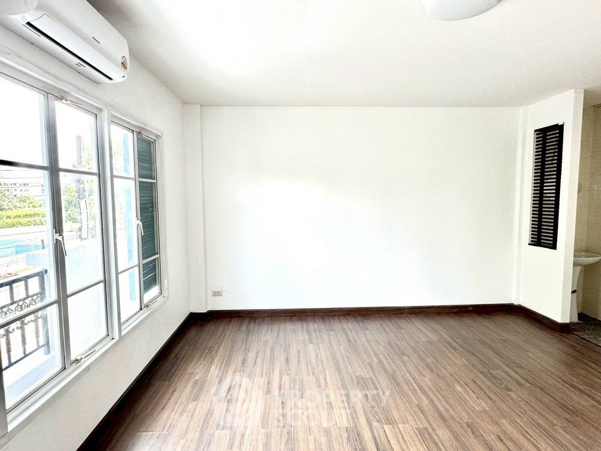 picture 7-BR Townhouse in Pak Kret (ID 2242698) - 11/14