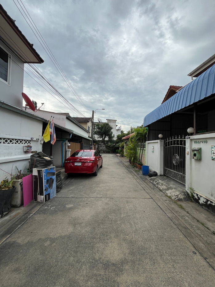 รูป ประกาศขายบ้านเดี่ยว 2 ชั้น พร้อมต่อเติมห้องครัวด้านหลัง - รูปที่ 29/40
