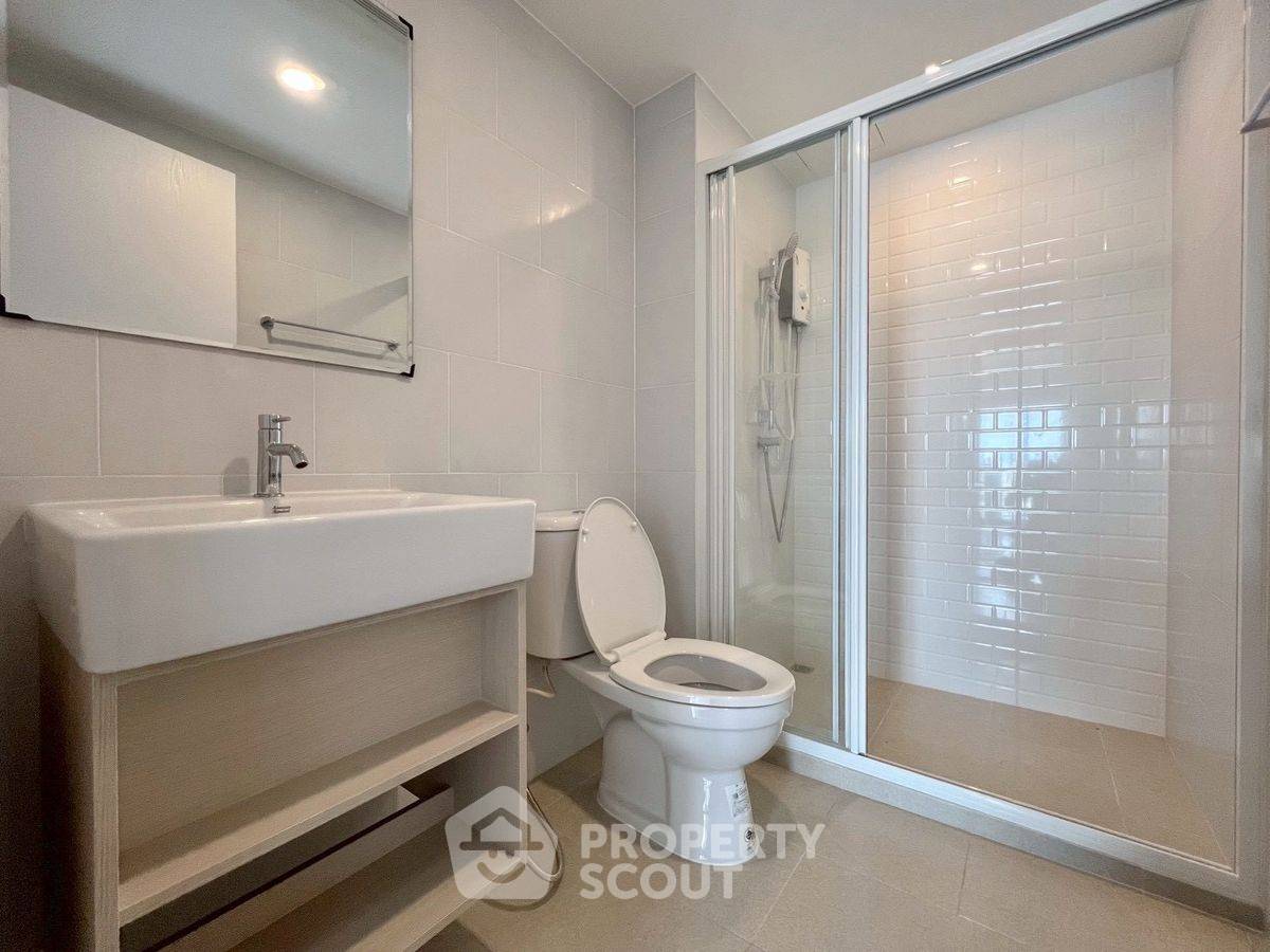picture 1-BR Condo at Chewathai Hallmark Ladprao - Chokchai 4 in Lat Phrao (ID 2242626) - 9/9
