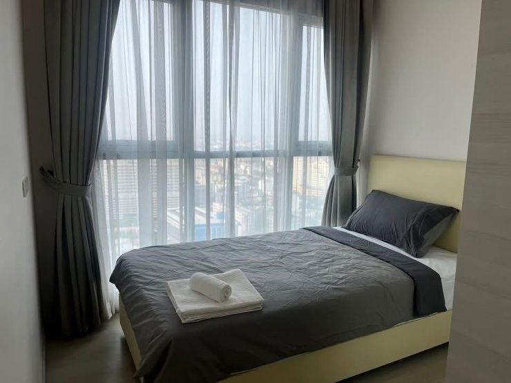 picture  For rent ✨ Life Ratchadapisek 🔥 Line ID @034etfin 📲 2 bedroom 2 bathroom ✨  MRT Huai Khwang 400 metres 💙 - 7/15