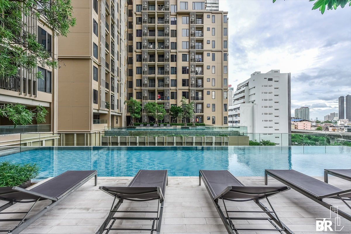 รูป 🔆Nye by Sansiri 🔆, Urban Living Steps from BTS Wongwian Yai - รูปที่ 6/7