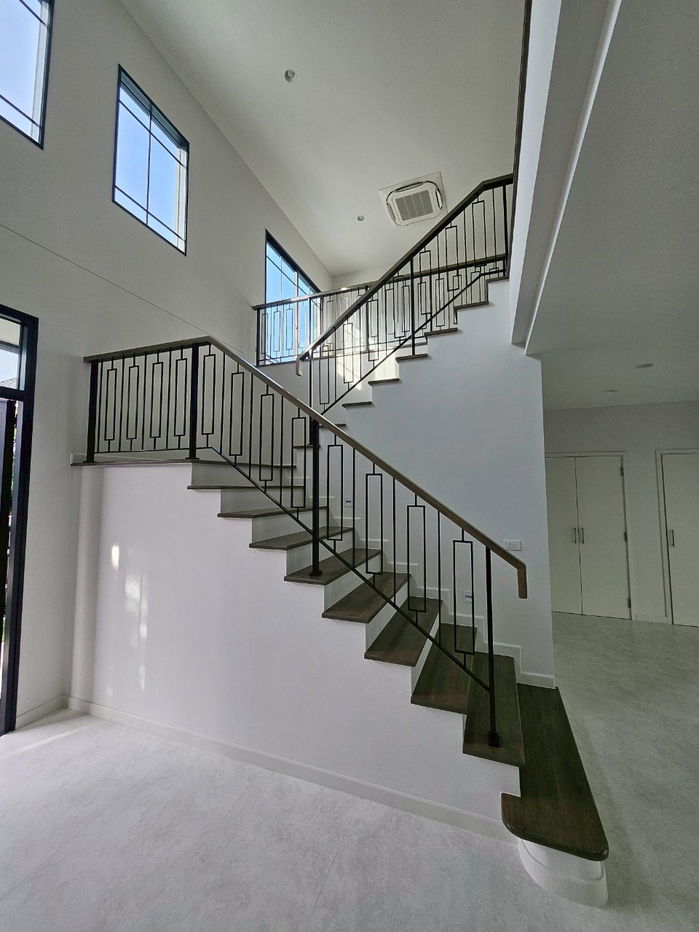 รูป บ้านเดี่ยว เลขมงคล 9/29 4ห้องนอน ติดถนนใหญ่ พร้อมโอน!  - รูปที่ 6/8