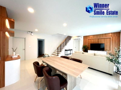 Houses for rent Samut Prakarn : 🔥House for rent Centro Bangna km.7 Phase 2 near Mega Bangna Beautiful !!
