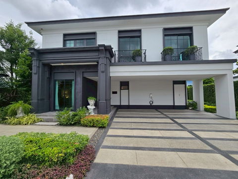 บ้านตกแต่งพร้อมอยู่ เฟอร์นิเจอร์ครบ