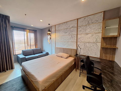Condo for rent Life One Wireless, Studio