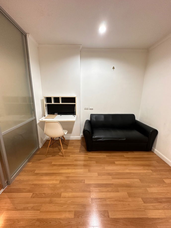 picture For rent Lumpini Place Ratchayothin - 2/12