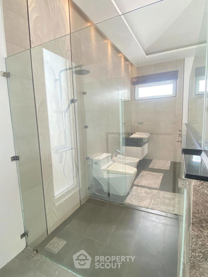 รูป บ้าน 4-ห้องนอน ที่ ฟอลคอน ฮิลล์ ใน หนองแก (ID 2243140) - รูปที่ 13/15