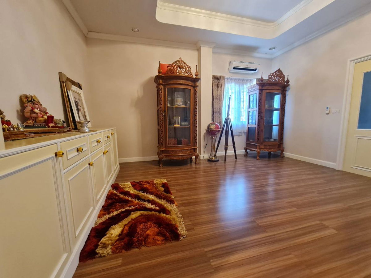 picture For sale: Luxury-style single house at Neo City Village, Don Muang. The property size is 174.1 square wah, located in the Sikan Subdistrict, Bangkok. - 13/24