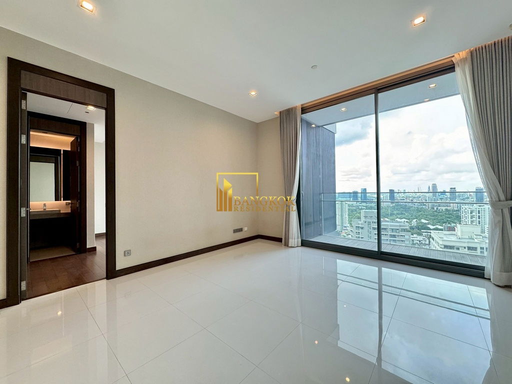 picture Q Sukhumvit | Superb 3 Bedroom Luxury Condo Next to BTS - BR60504CD - 1/48