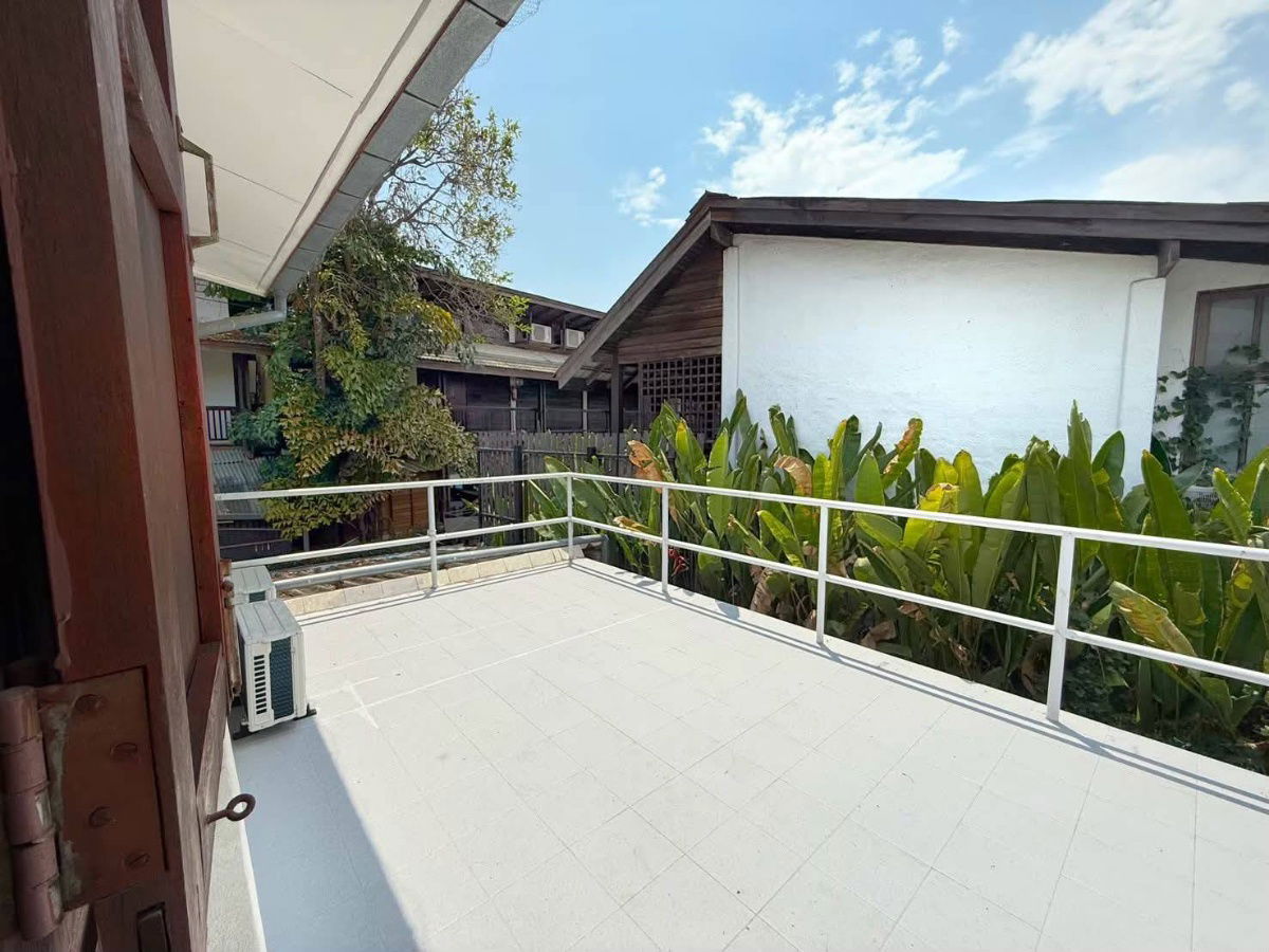 รูป เซ้งที่พักรีโนเวทใหม่ ทำเลทองกลางท่าแพ เหมาะสำหรับทำธุรกิจ Airbnb, Guesthouse, Hostel T.094-6511456 - รูปที่ 25/27
