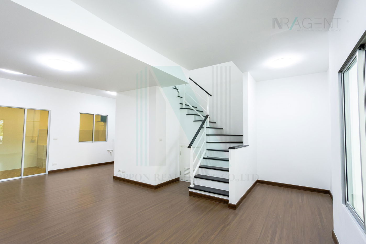 picture 🔺 For Sell Town house THE CONNECT ONNUT 2 2-story 3 bedroom 2 bathroom - 2/8