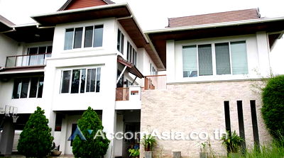 Houses for rent BTS Thong Lo (Thong Lor) : 🔼🔽 AccomA 📩 Home Office,Private Swimming Pool,Pet friendly 4 BR House in  (AA13128)