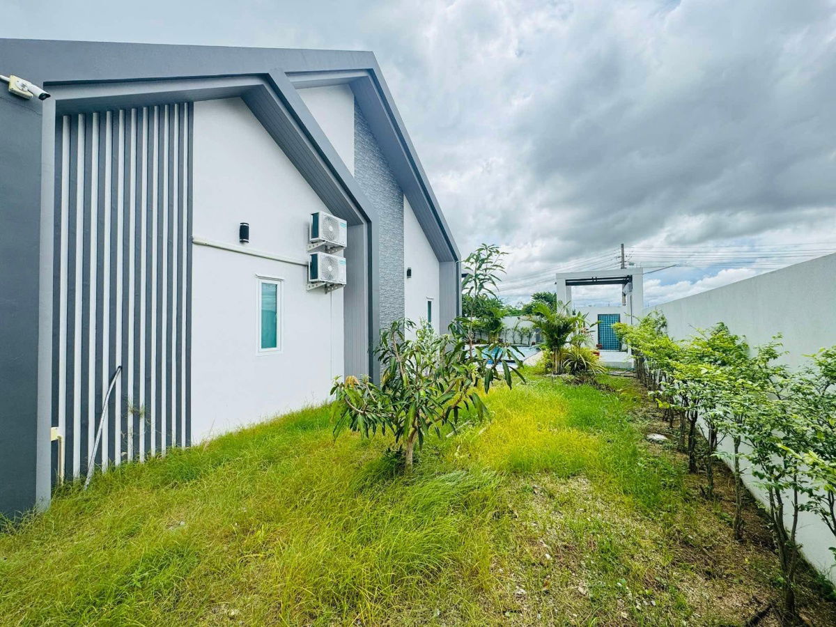 picture Ready to move in house, private swimming pool, good atmosphere - 11/18