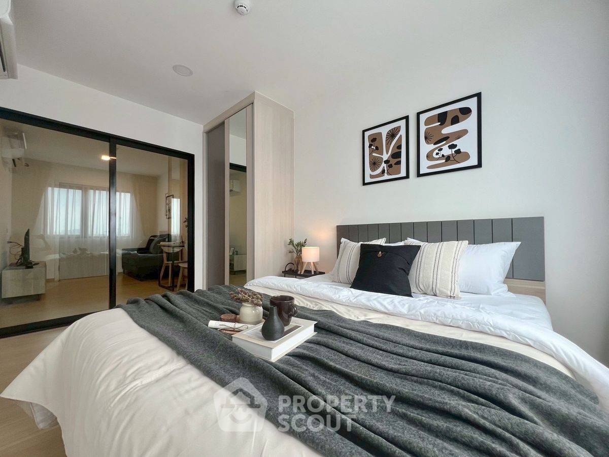 picture 1-BR Condo at Chewathai Hallmark Ladprao - Chokchai 4 in Lat Phrao (ID 2242626) - 5/9