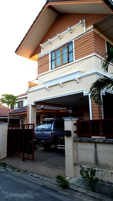 เช่าบ้านเดี่ยว นครปฐม : ให้เช่าบ้านเดี่ยว 2 หลังติดกัน หมู่บ้านสหพร ศาลายา ขนาด 1 งาน 5 ตร.ว. ติดกับมหาวิทยาลัยมหิดล ใกล้สถานีรถไฟศาลายา