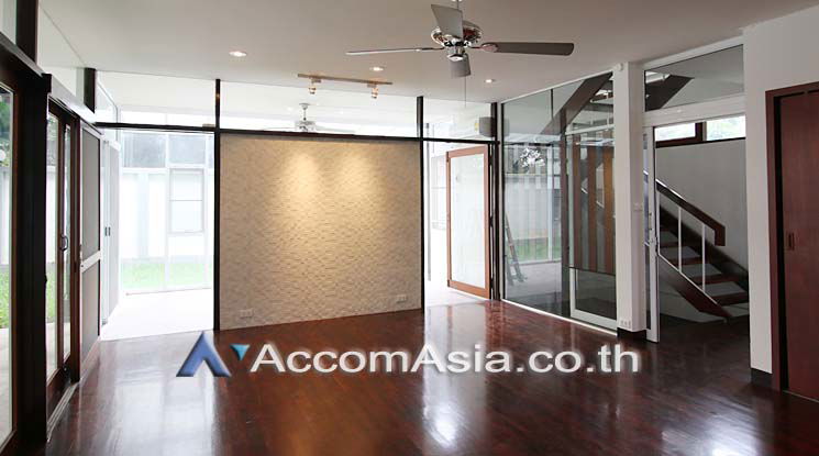 picture 🔼🔽 AccomA 📩 Pet friendly 3 BR House in Khlong Ton Nuea (13000372) - 5/12