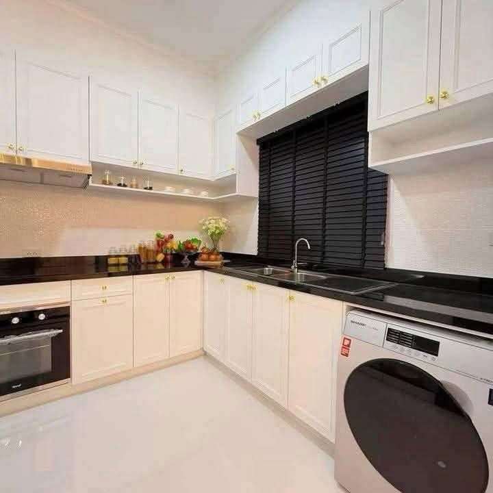 picture Beautiful house, nice to live in, next to Sukhumvit Road, ready to move in - 7/12
