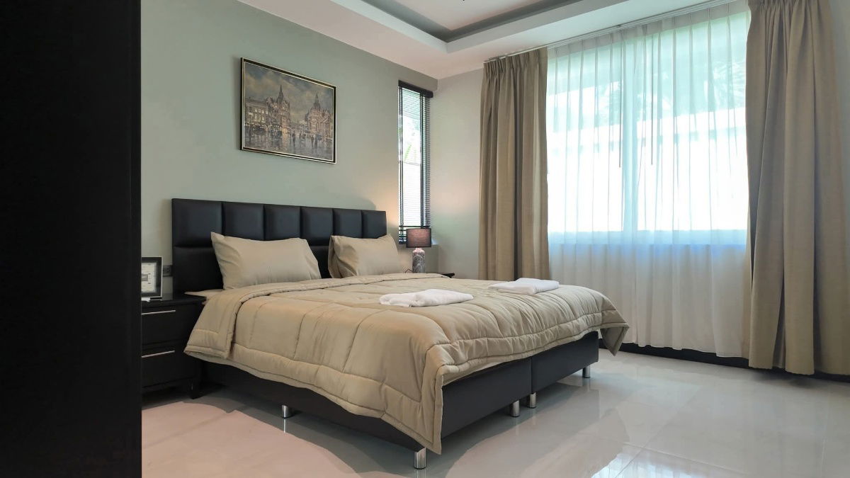 รูป บ้านพลูวิลล่าแบบ 4 ห้องนอน สไตล์ใหม่ สระว่ายน้ำส่วนตัว - รูปที่ 2/18