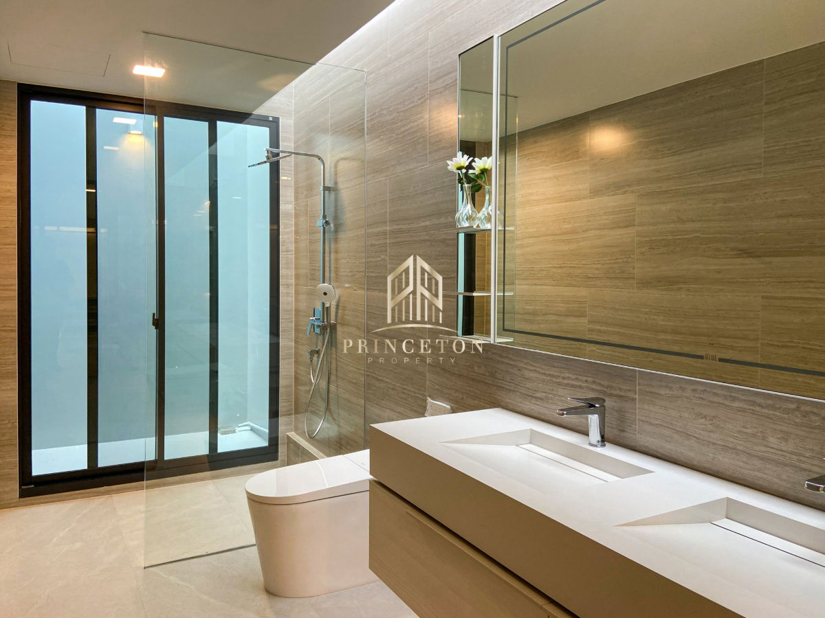 picture Luxury Home for Rent at VIVE Krungthep Kreetha Comes with a Private Swimming Pool - 42/48