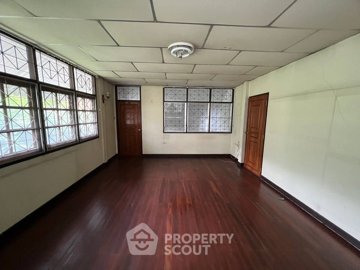 รูป บ้าน 2-ห้องนอน ใกล้ BTS ทองหล่อ (ID 2242461) - รูปที่ 2/12