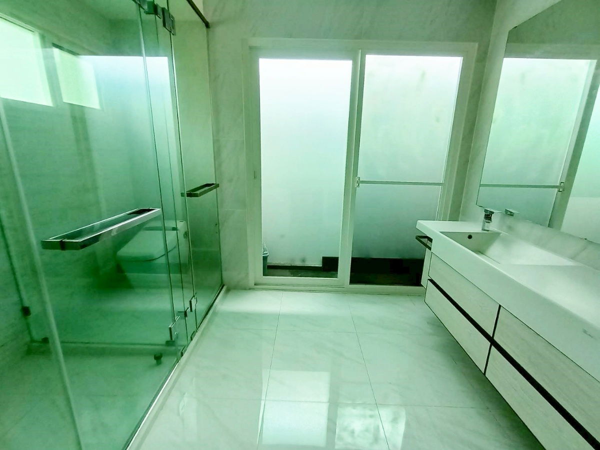 picture Luxury house for rent Manthana 2 Bangna Km.7 Mega Bangna  - 13/15
