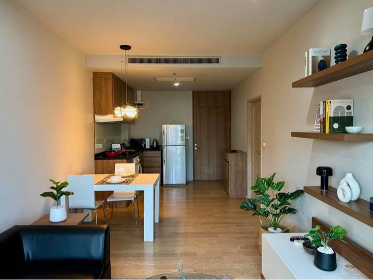 picture  For rent ✨ Noble Refine 🔥 Line ID @034etfin 📲 1 bedroom 1 bathroom✨ BTS Phrom Phong 180 meters 💚 - 4/16