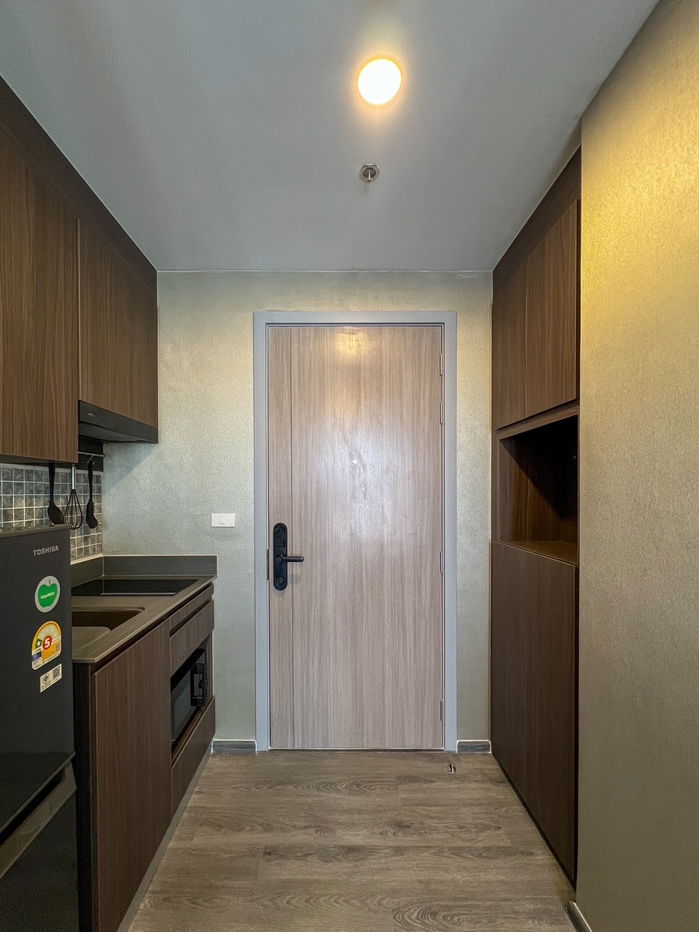 picture Only 200 meters from MRT Bang Kapi Condo for rent: The Origin Ladprao-Bang Kapi, fully functional with furniture & walk-in closet corner. - 14/18