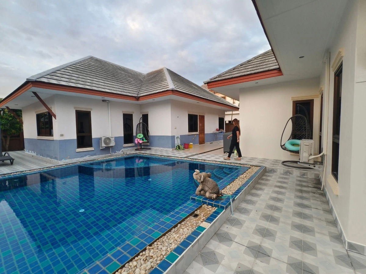 picture Baan Pool Villa Huai Yai 4 houses next to each other - 3/14