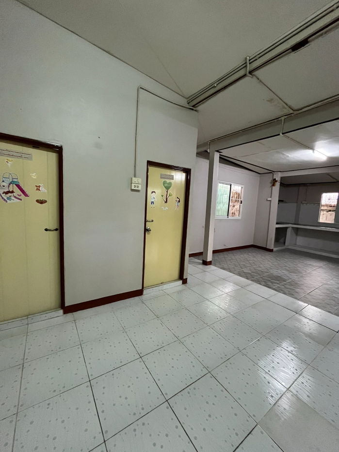 รูป ประกาศขายบ้านเดี่ยว 2 ชั้น พร้อมต่อเติมห้องครัวด้านหลัง - รูปที่ 20/40