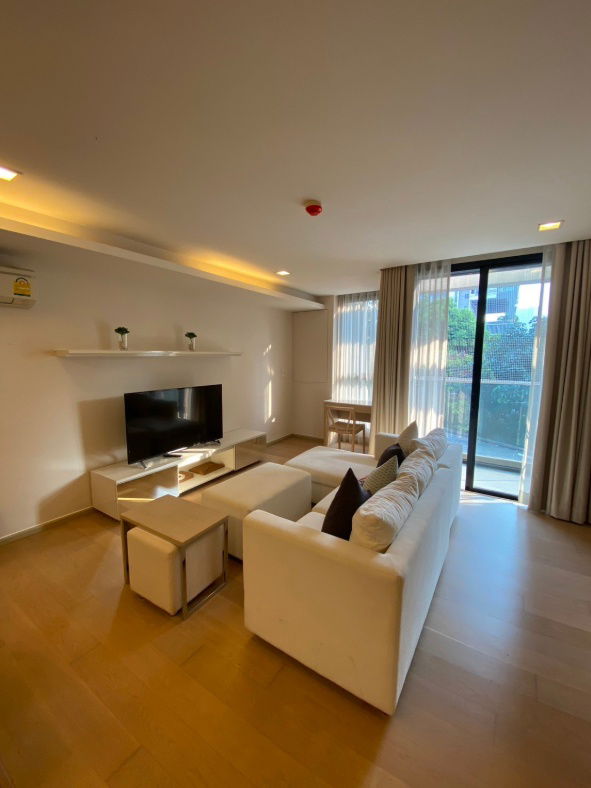 picture Available for rent: Liv@49, homey style room, nice to live in, easy to travel, near the BTS. - 4/11