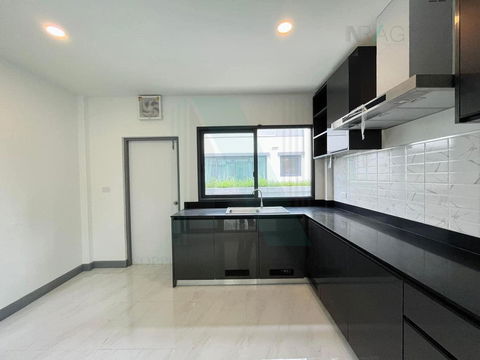 📌 ขายบ้านเดี่ยว 2 ชั้น โครงการ เดอะ ซิตี้ สุขุมวิท-อ่อนนุช 4 ห้องนอน 5 ห้องน้ำ