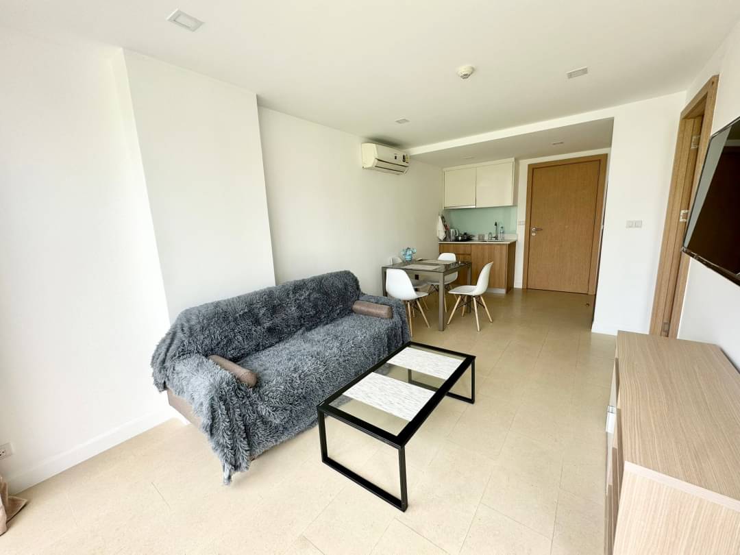picture 1 Bedroom Condominium @ Aurora Pratumnak - 3/29