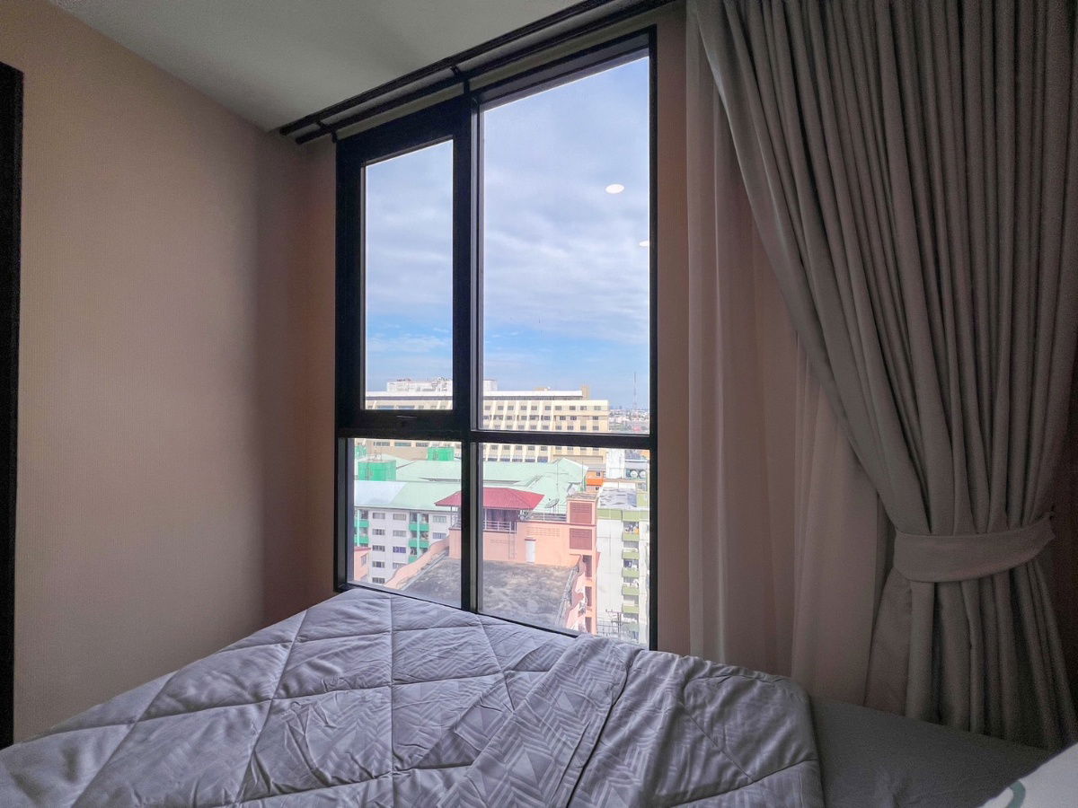 picture Only 200 meters from MRT Bang Kapi Condo for rent: The Origin Ladprao-Bang Kapi, fully functional with furniture & walk-in closet corner. - 4/18