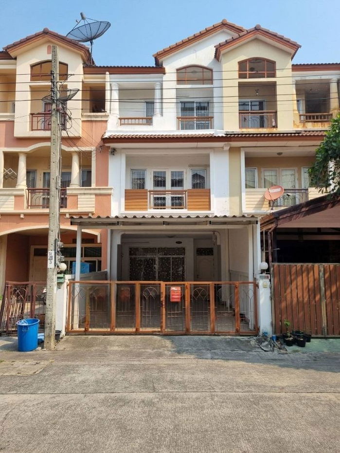 รูป ให้เช่าทาวน์โฮม 3 ชั้น The Balcony Home อุดมสุข - ซ.เฉลิมพระเกียรติ ร.9 เฟอร์ฯครบ พร้อมเข้าอยู่ ใกล้ Mega Bangna - รูปที่ 1/11