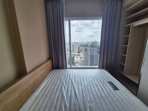 Urgent Rent!! Great Price! Beautifully Decorated! The Saint Residences Ladprao