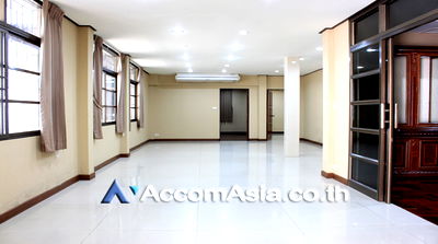 Houses for rent BTS Thong Lo (Thong Lor) : 🔼🔽 AccomA 📩 Home Office 4 BR House in  (13000877)
