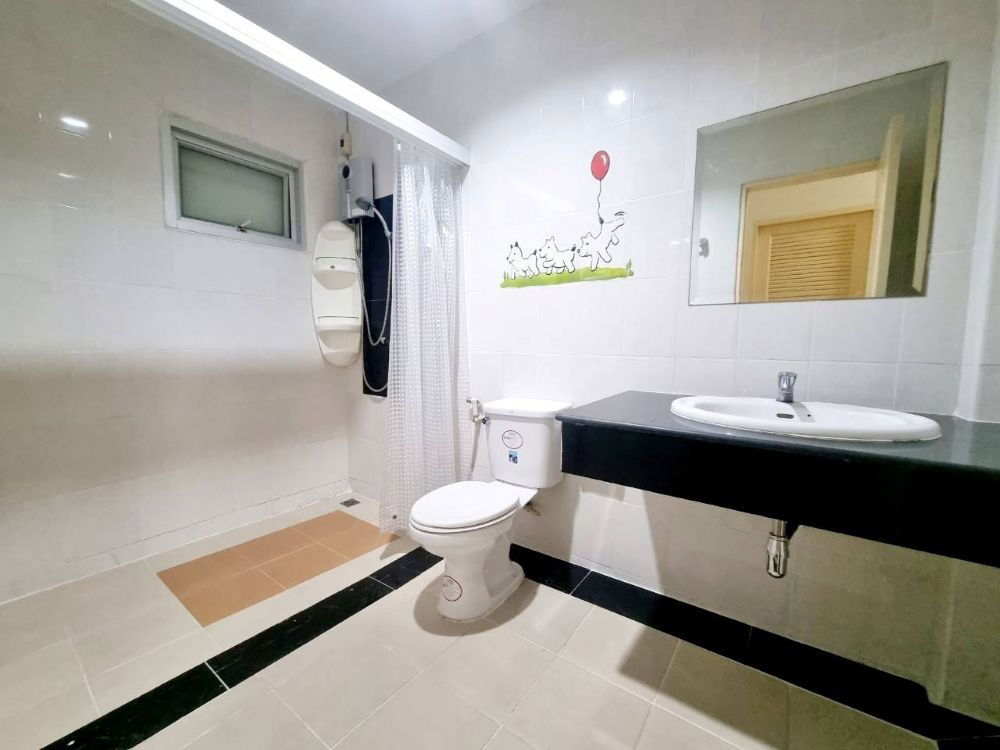รูป ให้เช่าทาวน์โฮม 3 ชั้น The Balcony Home อุดมสุข - ซ.เฉลิมพระเกียรติ ร.9 เฟอร์ฯครบ พร้อมเข้าอยู่ ใกล้ Mega Bangna - รูปที่ 8/11