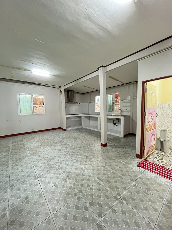 รูป ประกาศขายบ้านเดี่ยว 2 ชั้น พร้อมต่อเติมห้องครัวด้านหลัง - รูปที่ 23/40