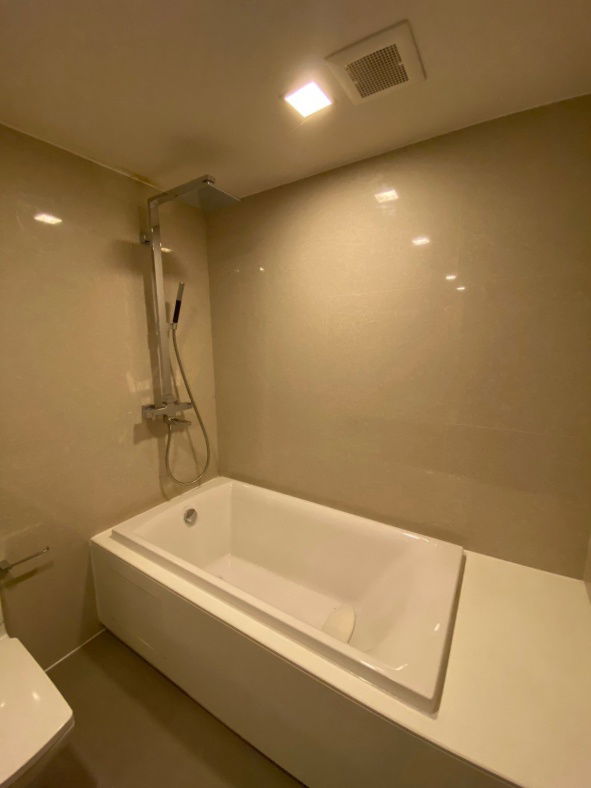 picture Available for rent: Liv@49, homey style room, nice to live in, easy to travel, near the BTS. - 10/11