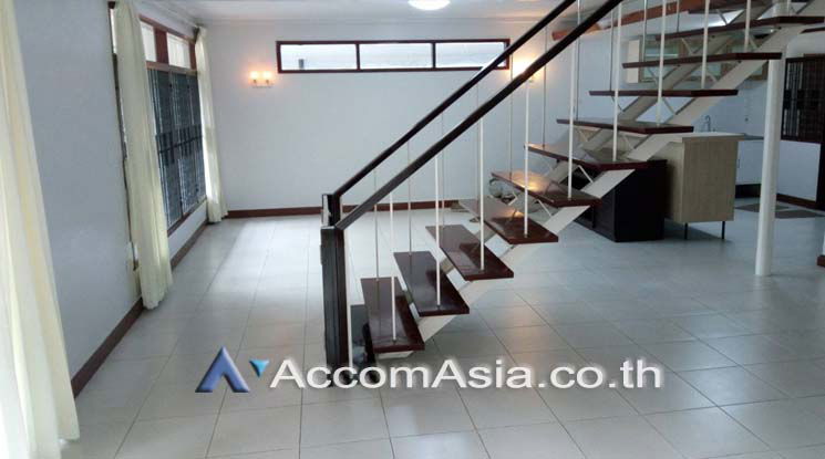 picture 🔼🔽 AccomA 📩  2 BR House in Khwaeng Sam Sen Nai (AA19426) - 5/12