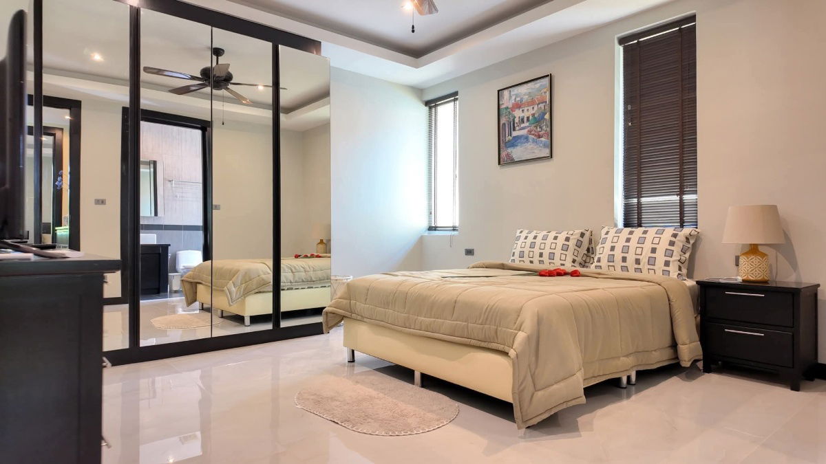 รูป บ้านพลูวิลล่าแบบ 4 ห้องนอน สไตล์ใหม่ สระว่ายน้ำส่วนตัว - รูปที่ 9/18